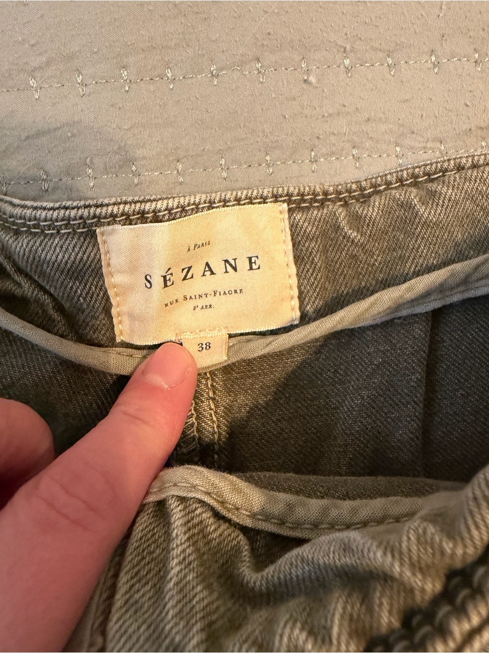 Sezane Rome Shorts - Picture 2 of 3